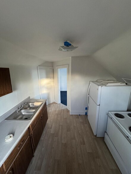 Building Photo - 4228 Greensburg Pike