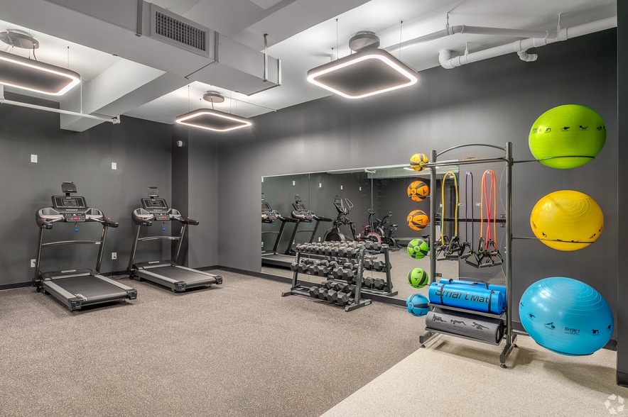 Building Photo - 5000 Euclid Ave