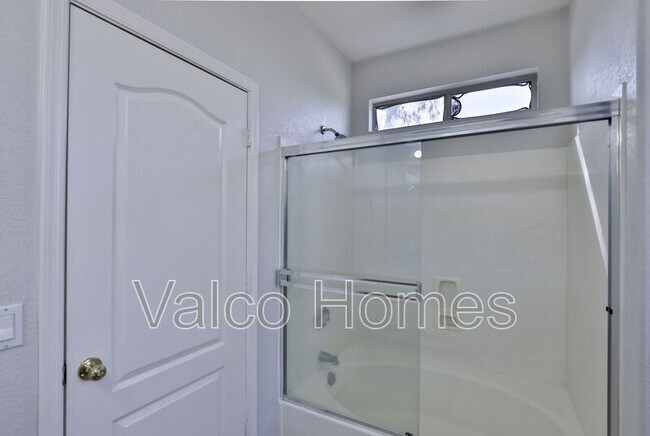 Building Photo - 20695 N 94th Dr