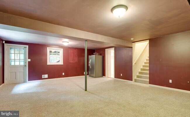 Building Photo - 7801 Cliffside Ct