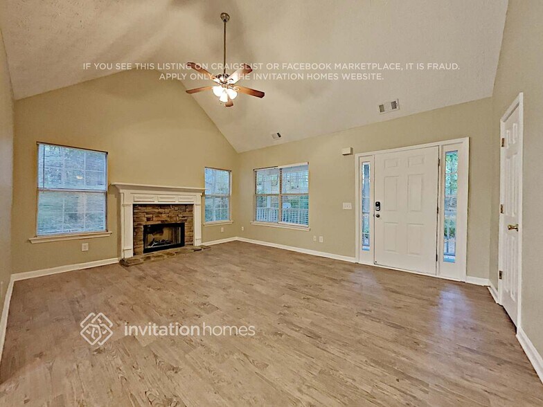 Building Photo - 6065 Savannah Dr