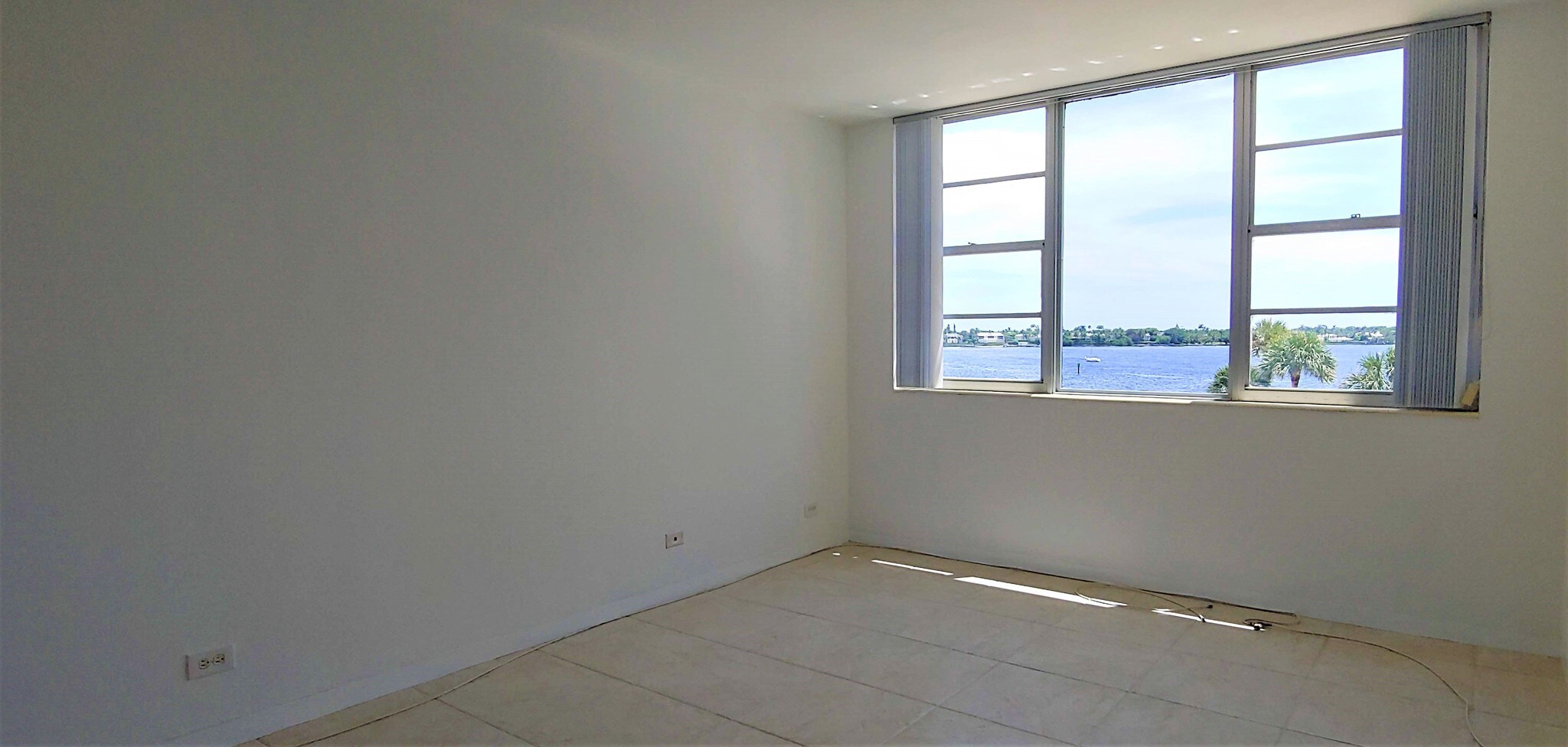 Building Photo - 2800 N Flagler Dr