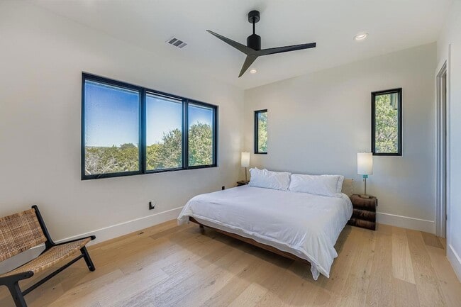 Building Photo - 6412 Lantern View Dr