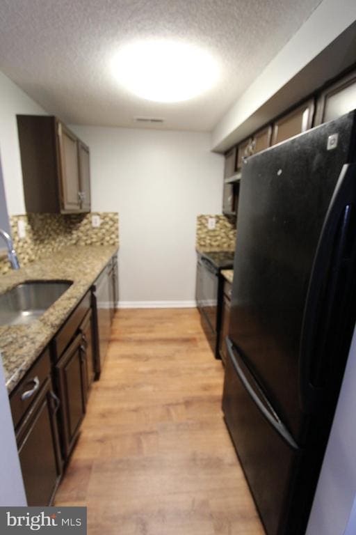 Building Photo - 2202 Aspen Dr
