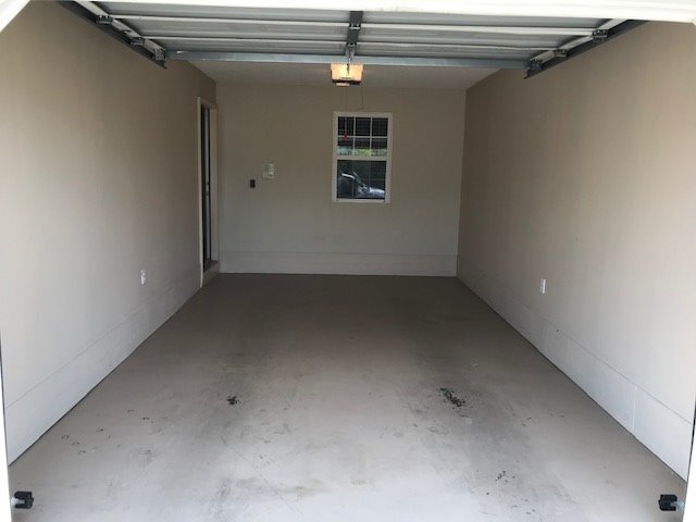 Building Photo - 426 Village Pl
