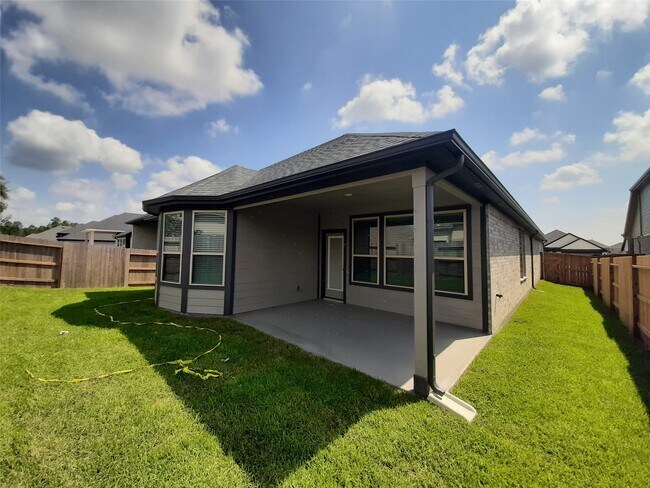 Building Photo - 16026 Tangled Vine Ln
