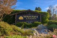 Building Photo - 348 Miraleste Dr