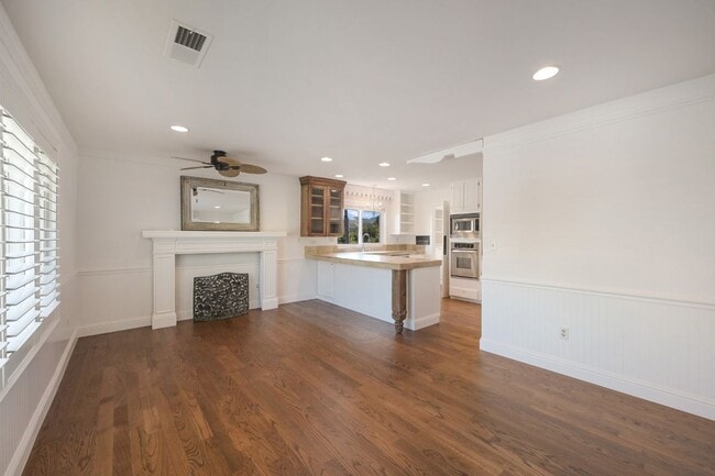 Building Photo - 5 Santa Victoria Ct