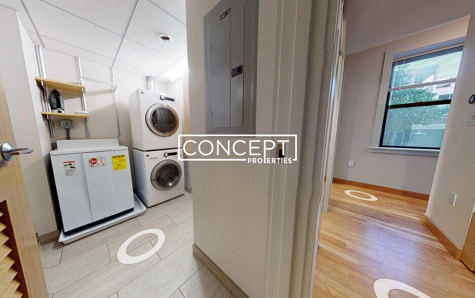 Building Photo - 115 Mt Auburn St