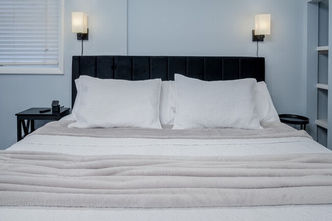 Building Photo - 26229 93rd St