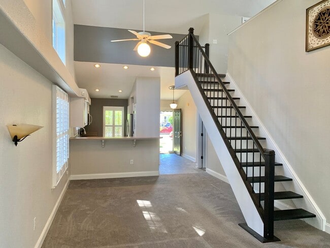 Building Photo - 3bdrm/2ba + Single Family Home Heart of New Bern! Fenced Yard!