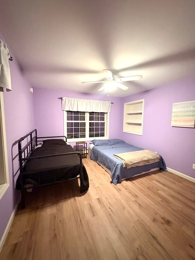 Building Photo - 65 Forman Dr