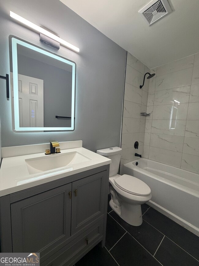 Building Photo - 5505 Park Pl S