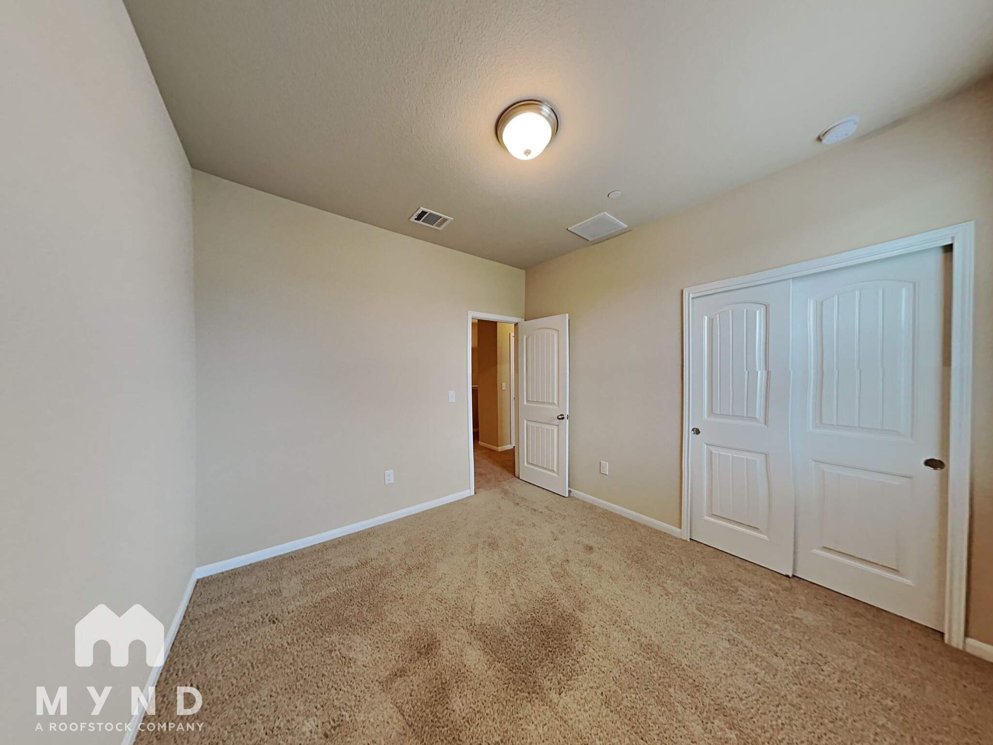 Building Photo - 2880 Donnell Dr