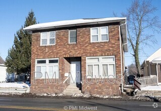 Building Photo - 3014 W 10th St