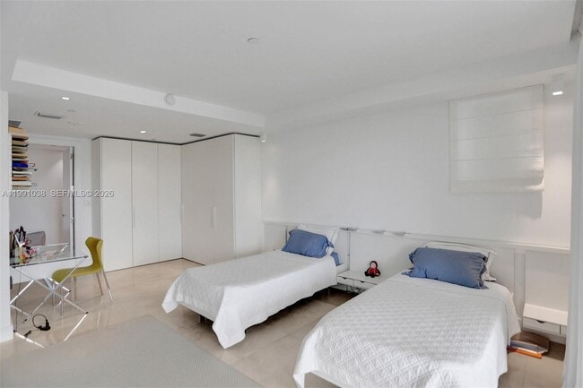 Building Photo - 3535 Hiawatha Ave