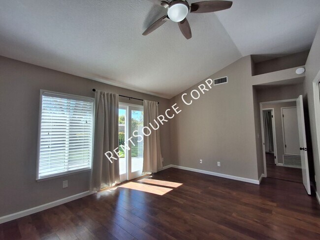 Building Photo - 23910 Clayton Ct