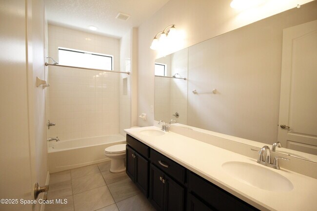 Building Photo - 3039 Burghley Park Way