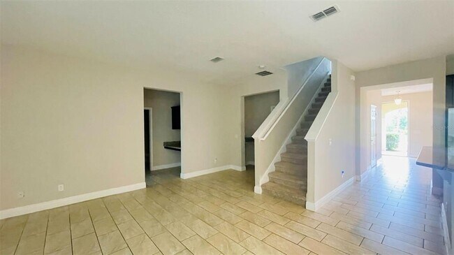 Building Photo - 1033 Vinsetta Cir