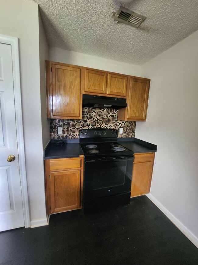 Building Photo - Ranch home in the Fairstone community