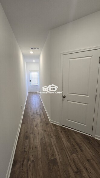 Primary Photo - 6158 Wayburn St