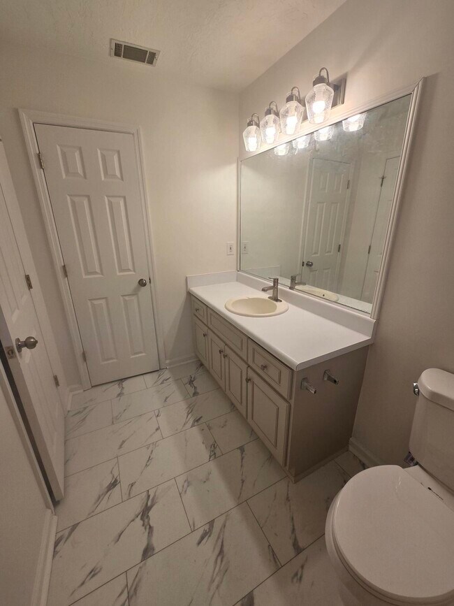 Building Photo - 496 Connemara Trail