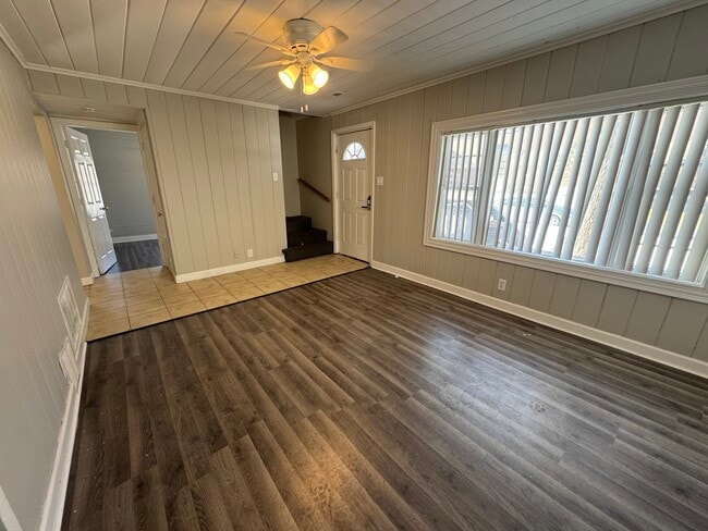 Building Photo - 16935 Western Ave