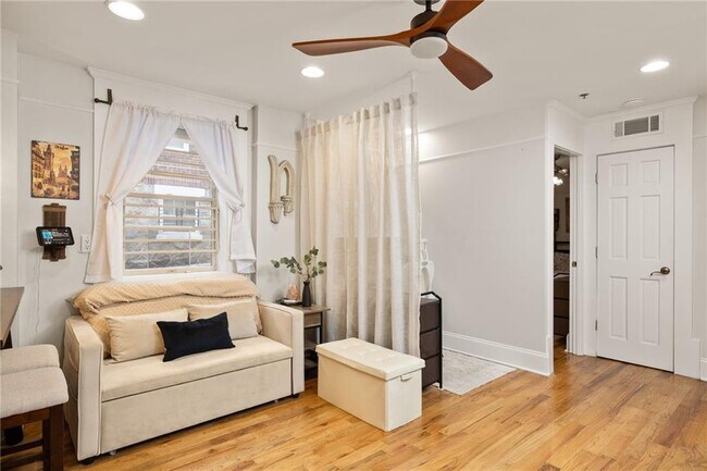 Building Photo - 259 14th St NE