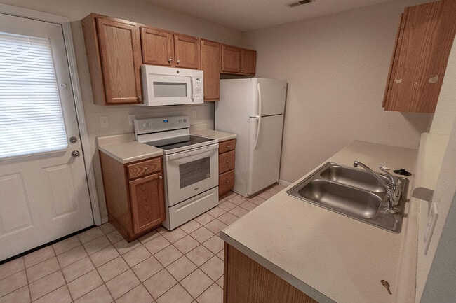 Building Photo - 1325 Godas Cir