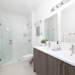 Building Photo - 1184 NW 2nd Ln