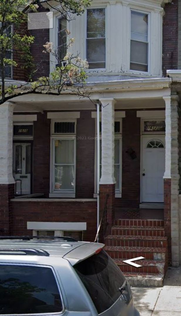 Primary Photo - 3 BEDROOM 2 BATHROOM HUGE TOWNHOUSE FOR RE...