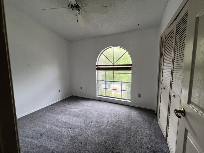 Building Photo - 3356 Fox Hunt Dr