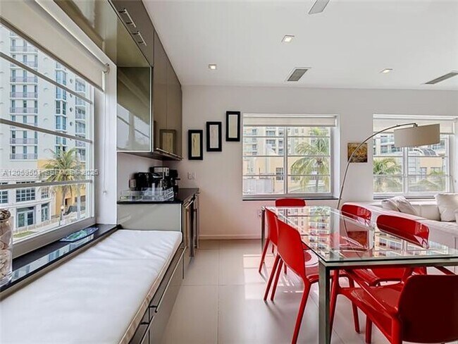 Building Photo - 1460 Ocean Dr