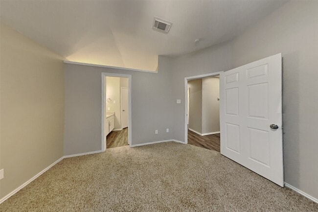 Building Photo - 1511 Miller Ave