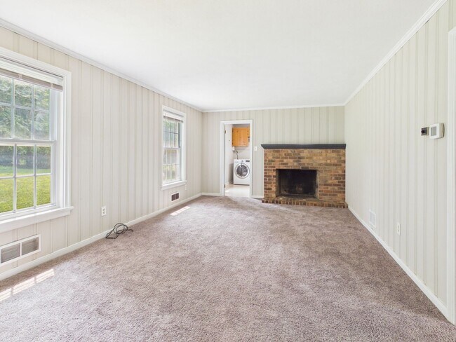Building Photo - 1519 Chauncey Ln