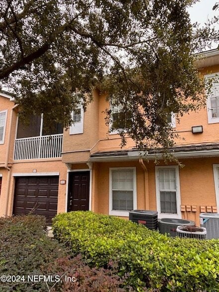 Building Photo - 10075 Gate Pkwy N