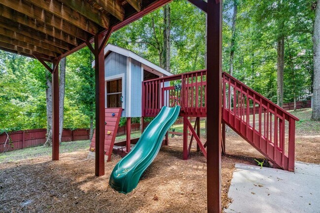 Building Photo - 3687 Vine Spgs