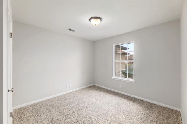 Building Photo - 214 Crystal Knoll Blvd