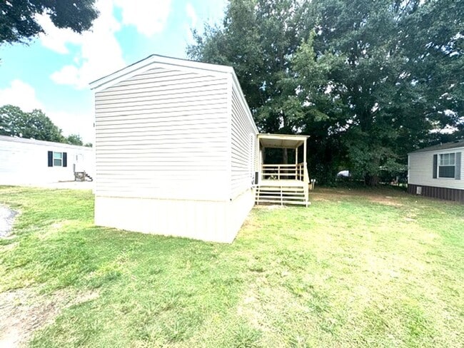 Building Photo - 1627 Coleman Rd