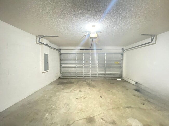 Building Photo - 14138 Econ Woods Ln