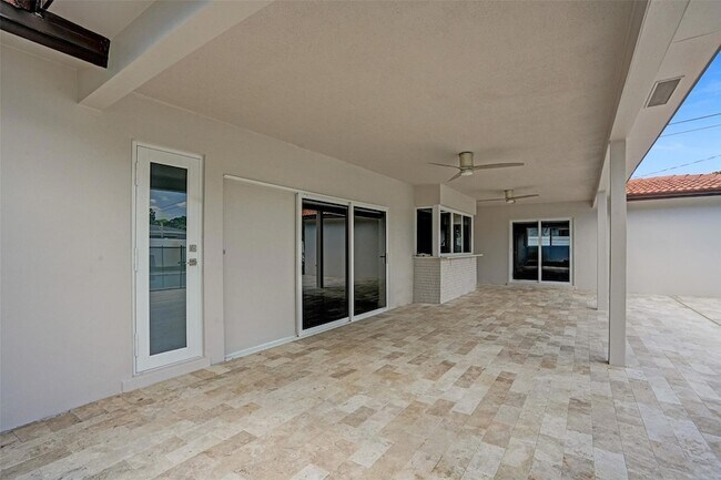 Building Photo - 5361 SW 7th St