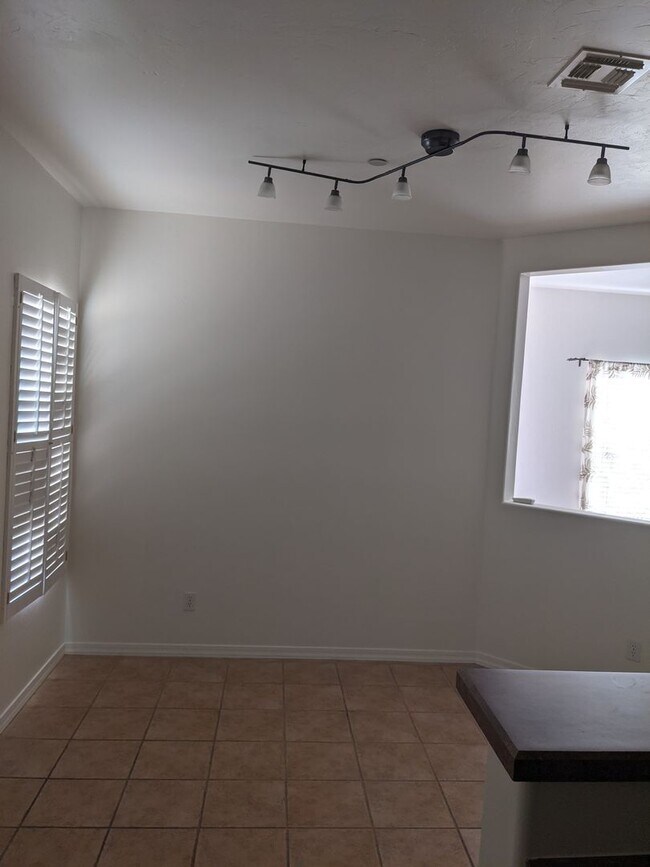 Building Photo - 4 Bedroom and 2.5 Bath Rental