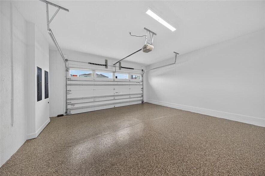 Building Photo - 2722 NW 87th Ter