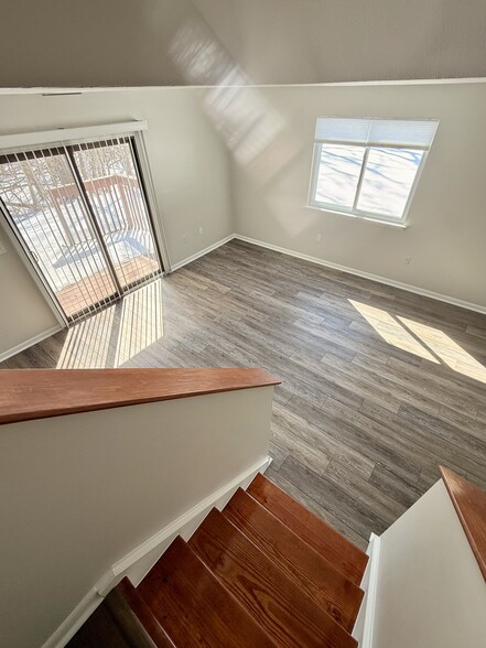 Building Photo - 135 Village Square Dr