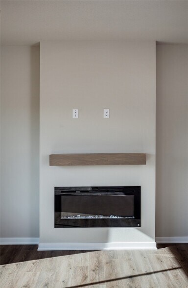 Building Photo - 6105 Tungsten Dr