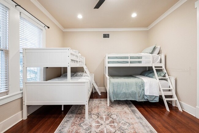 Building Photo - 1211 Lexington St