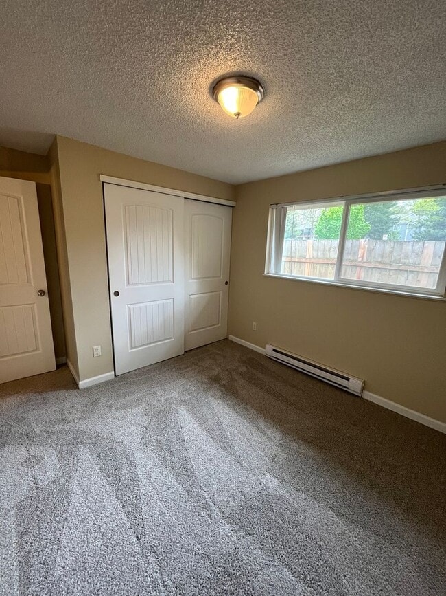 Building Photo - 18950 NW Shadow Ln