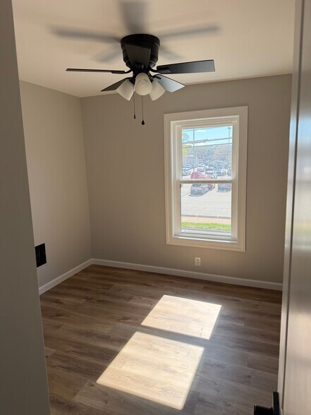 Building Photo - 301 Holland St