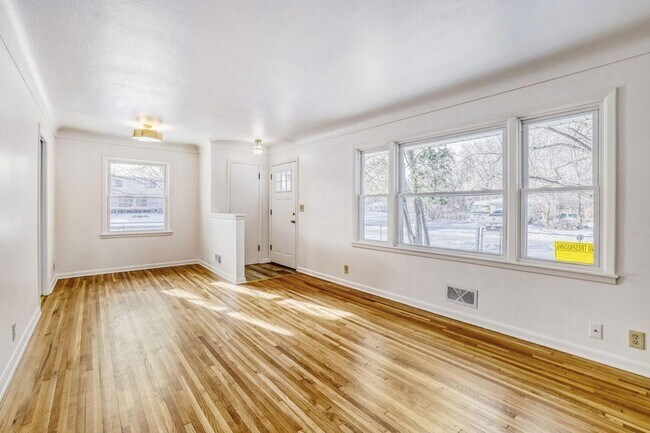 Building Photo - 6300 Quebec Ave N