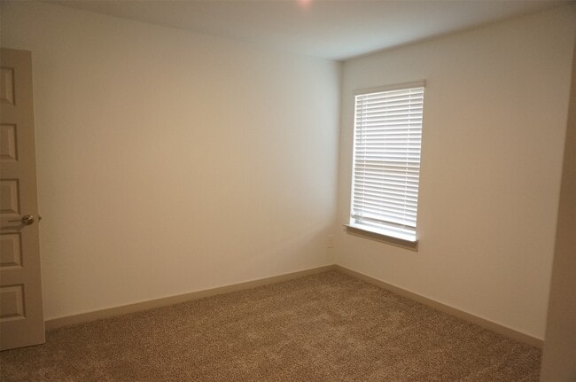 Building Photo - 3966 Canyon Shore Ln